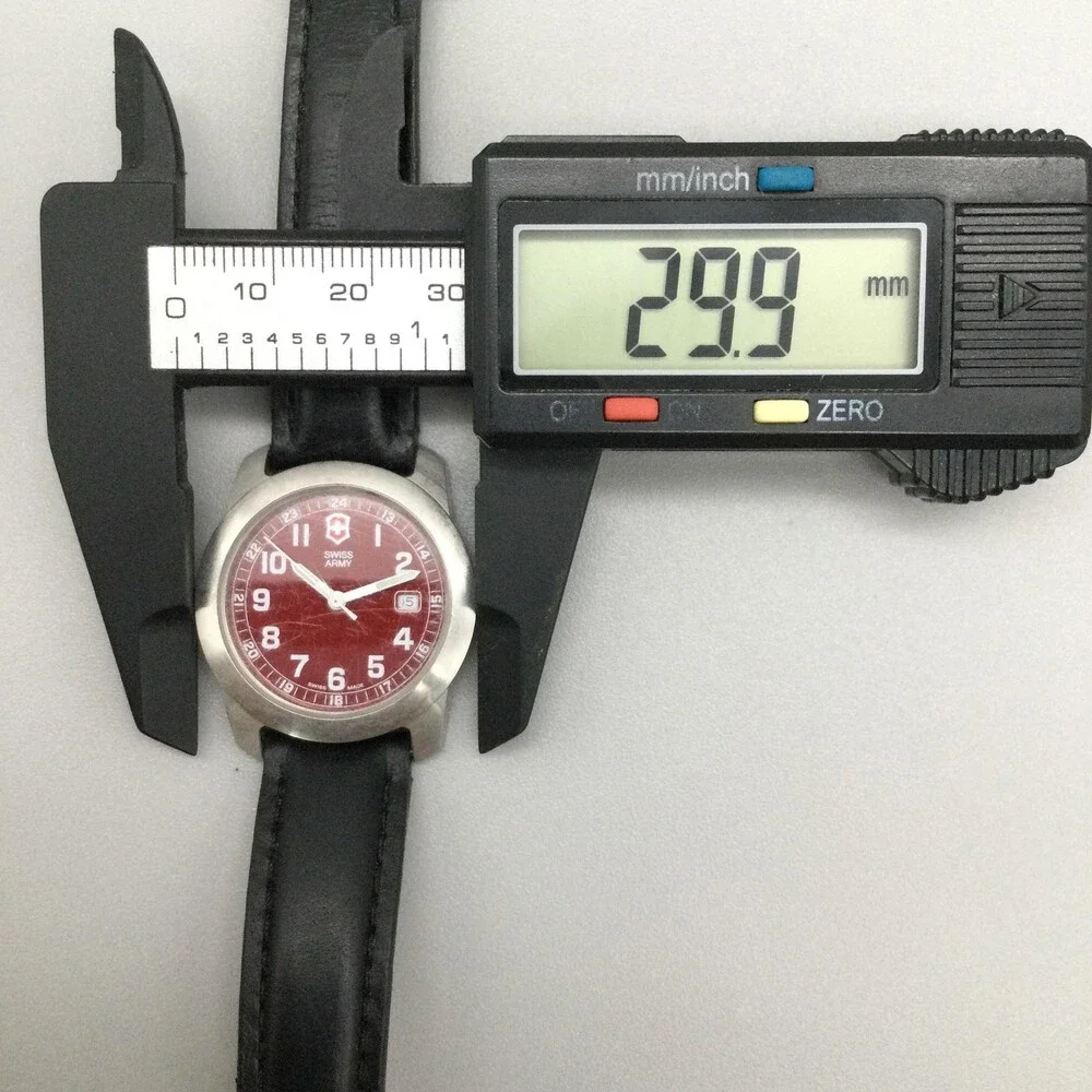 Victorinox Swiss Army Garrison Womens Watch 30mm Red Dial Leather New Battery
